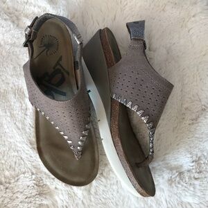 OTBT leather wedge sandals size 8.5